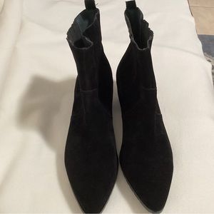 Donald J Pliner Ankle Boots Bootie - Donis - Western Heel Black Suede Size 9